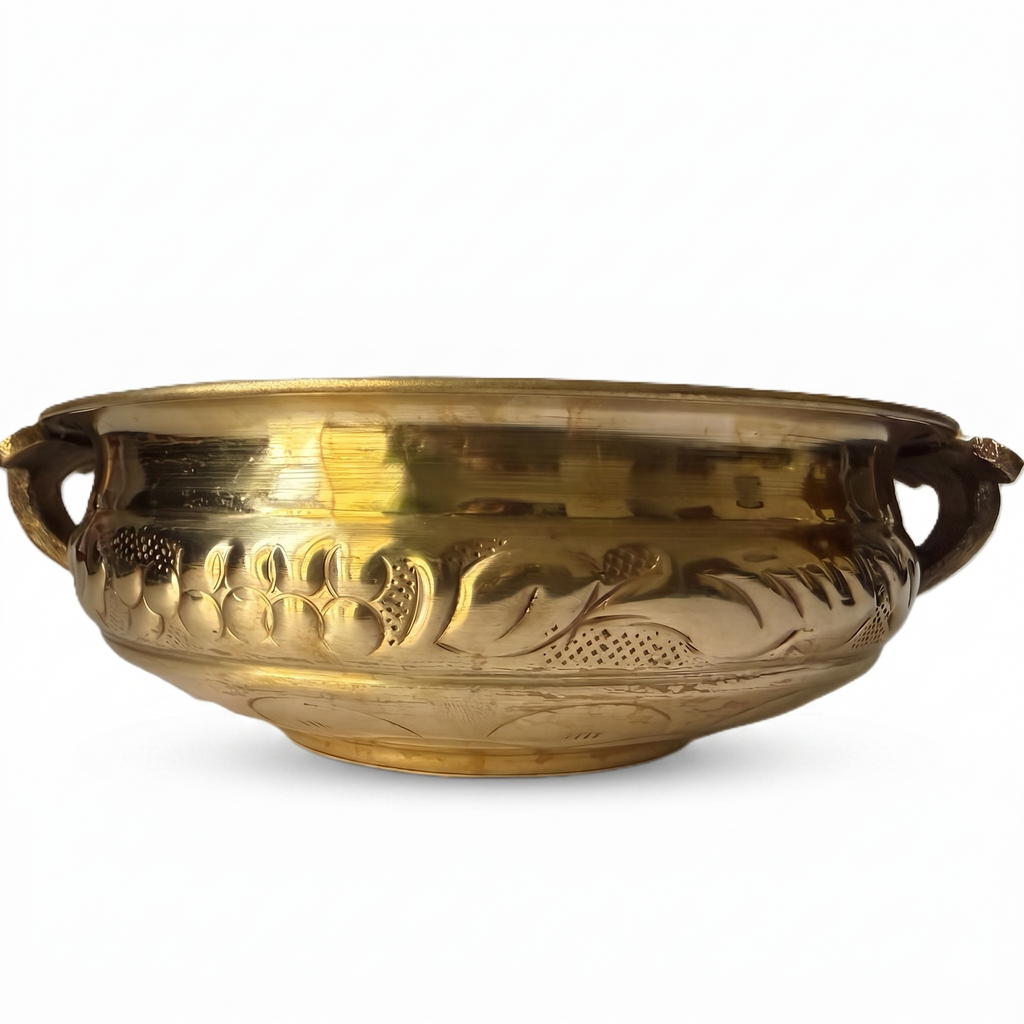 Svarn Studio Brass Urli Bowl, Traditional Kerala Style, Hand-Etched Floral & Fruit Motifs, Gold Finish, Sculpted Handles, 24 cm, Decorative Centrepiece